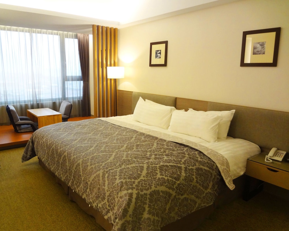 Tsun Huang Hotel 13/62