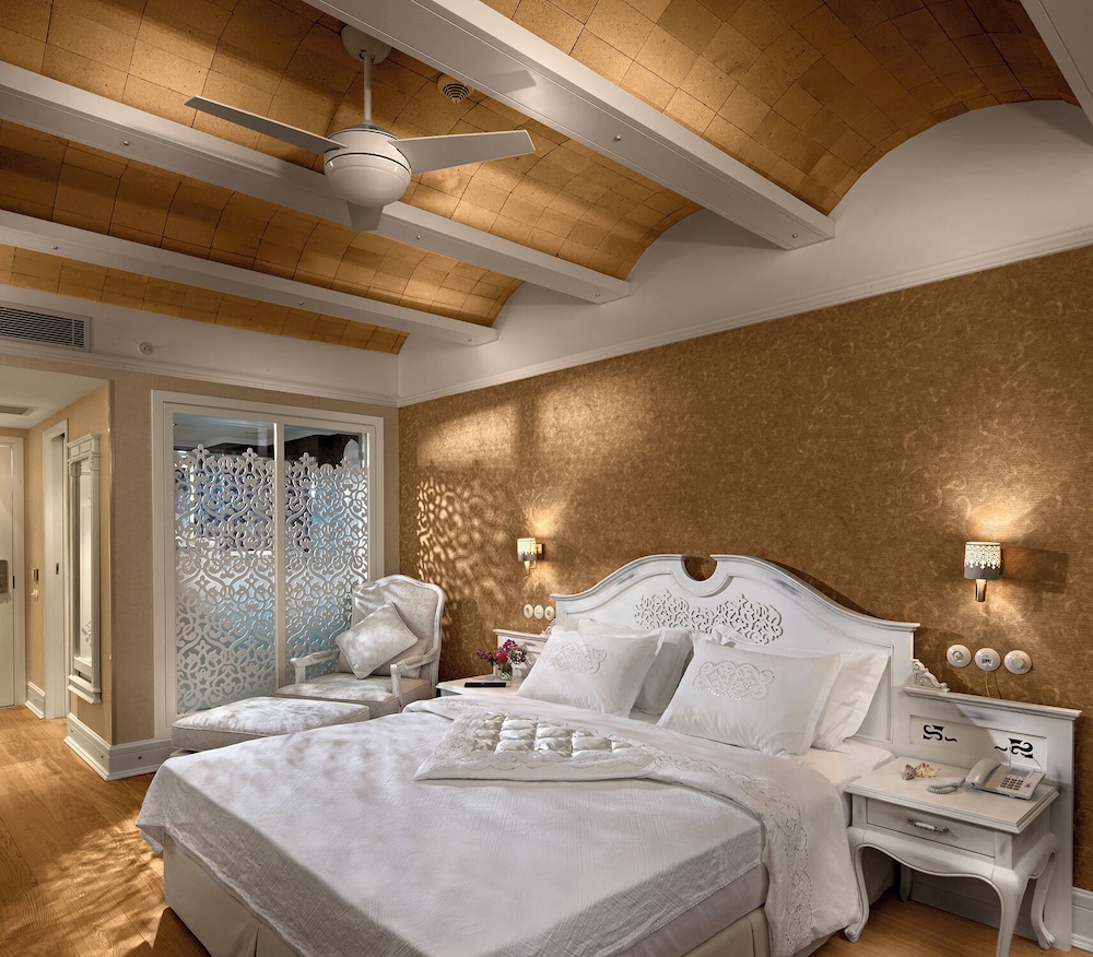 Antmare Hotel 10/50