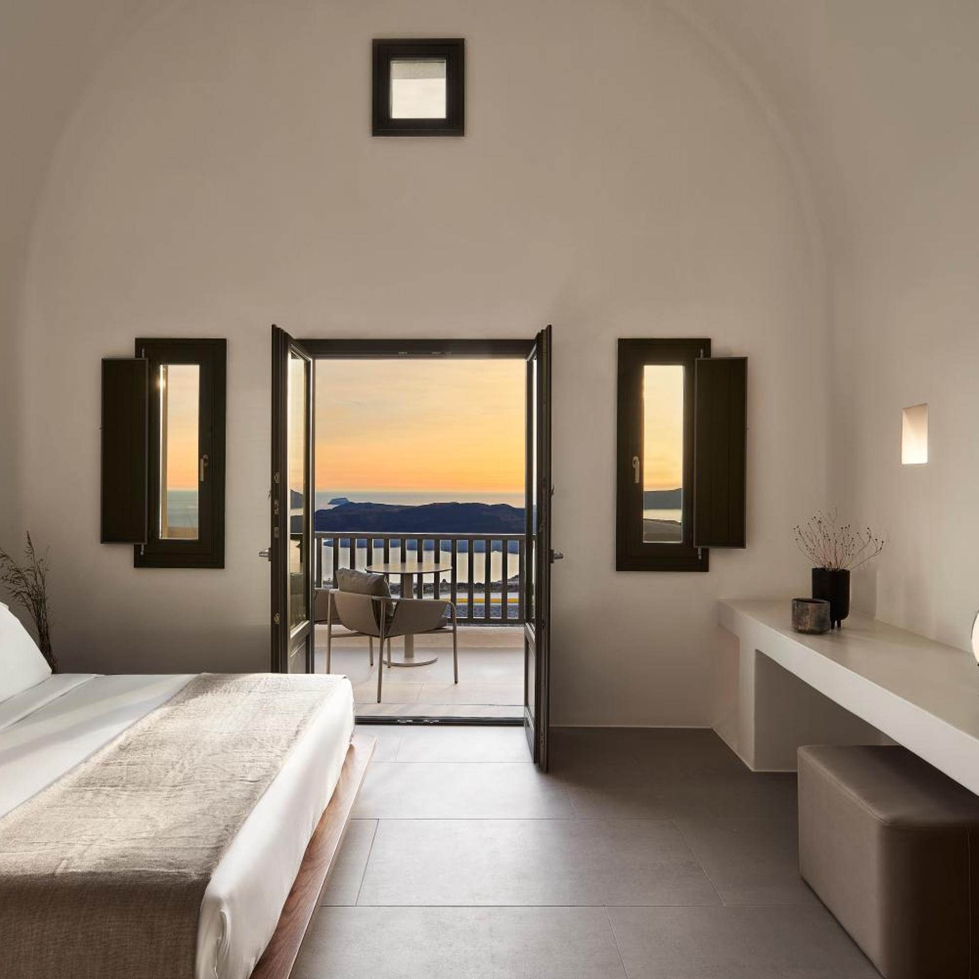 DOUBLE ROOM DELUXE SEA VIEW (RB)