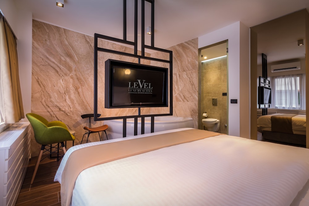 Level Luxury Suites 22/55