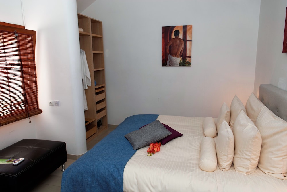 Birdcage Gay Resort - Adult Only 8/50
