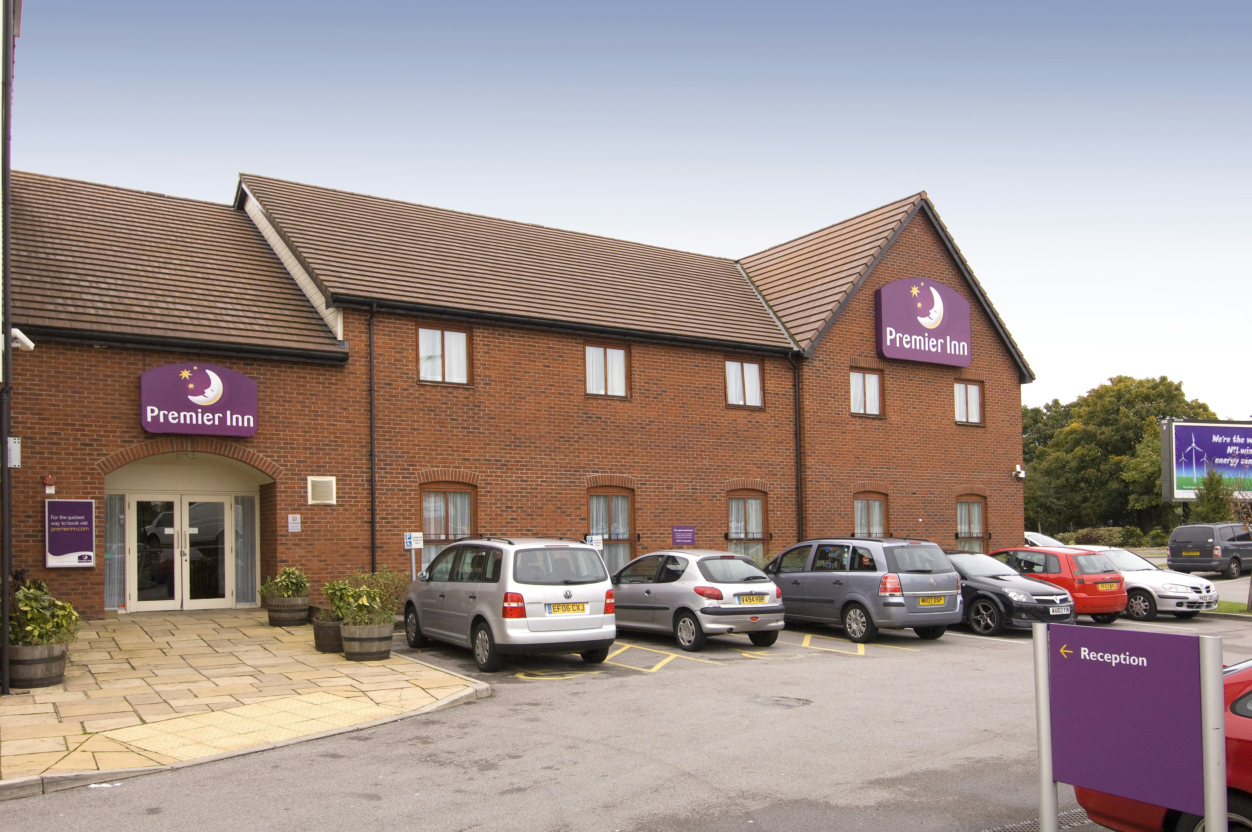 Premier Inn Manchester Trafford Centre North Hotel 19/22