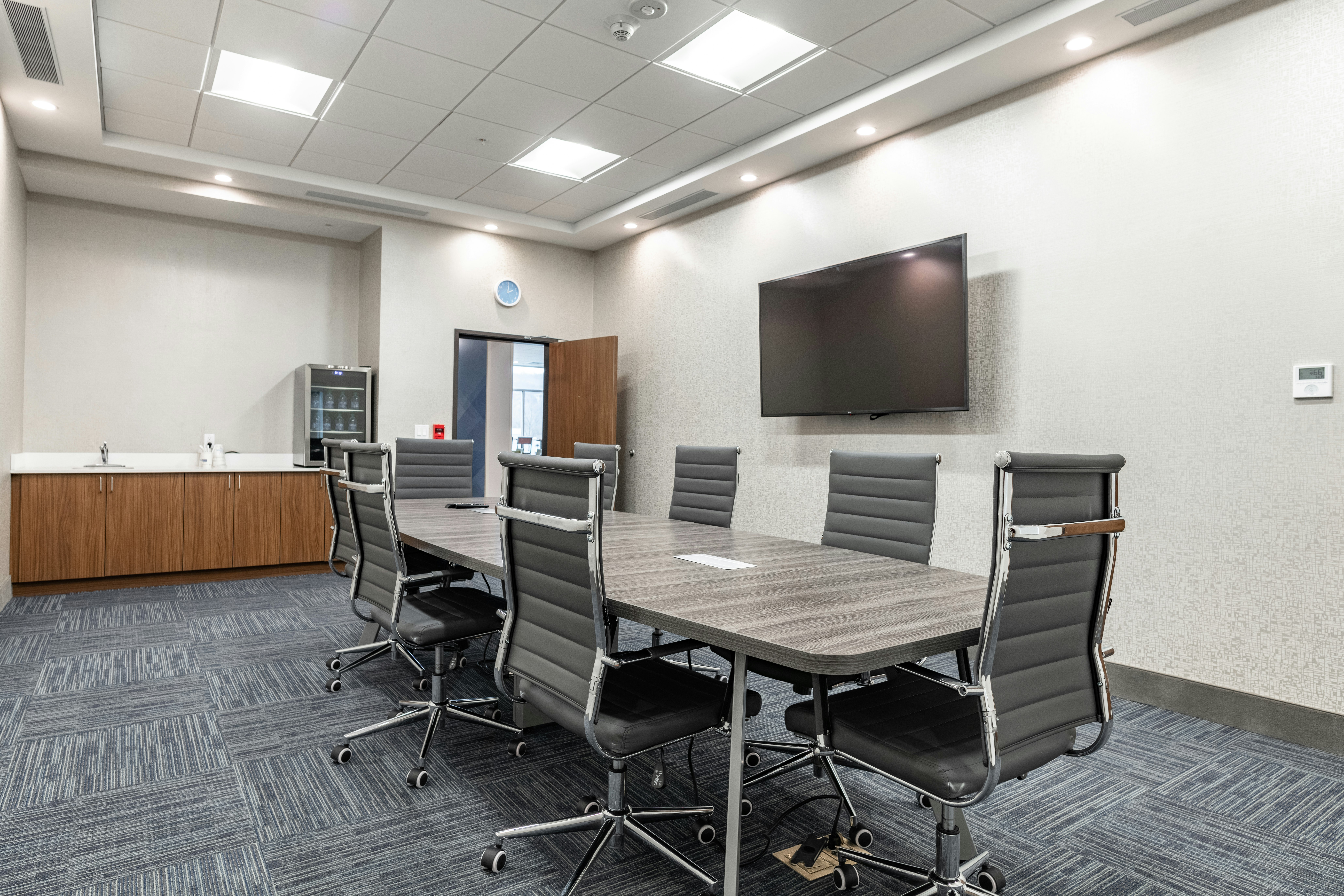 Holiday Inn Express And Suites Moundsville 55/61