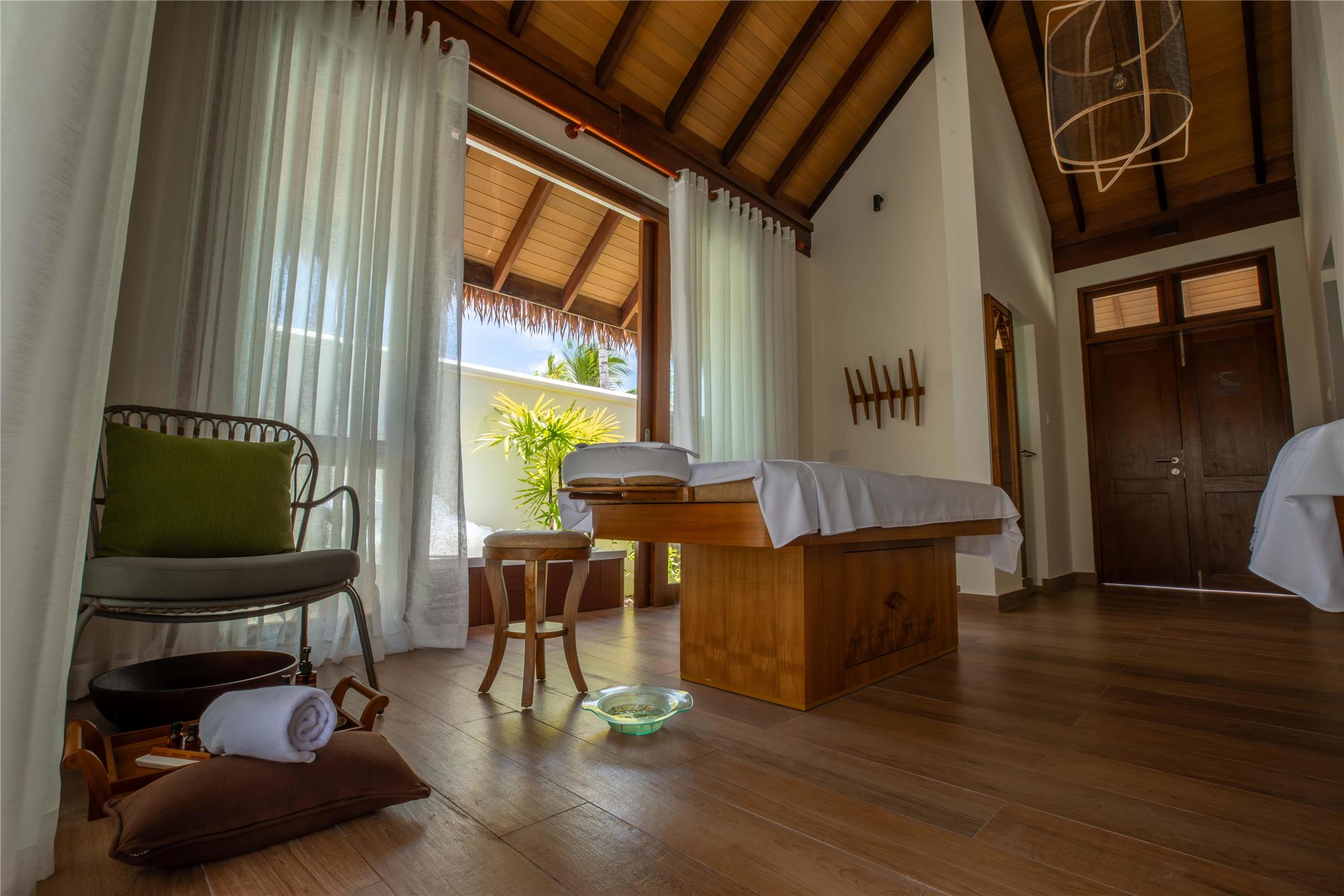 Melia Whale Lagoon Maldives 28/66