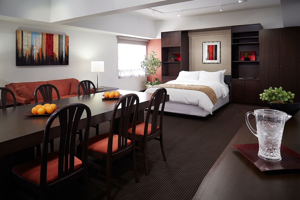 Hotel Ruby Foo S 24/67