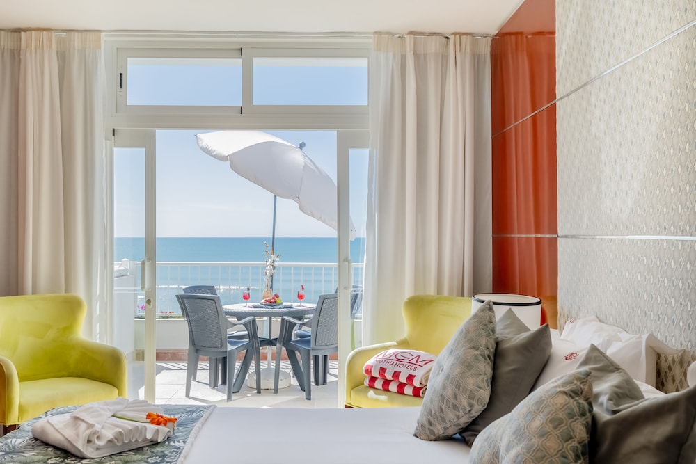 Monicca Collection Suites and Residences 55/74
