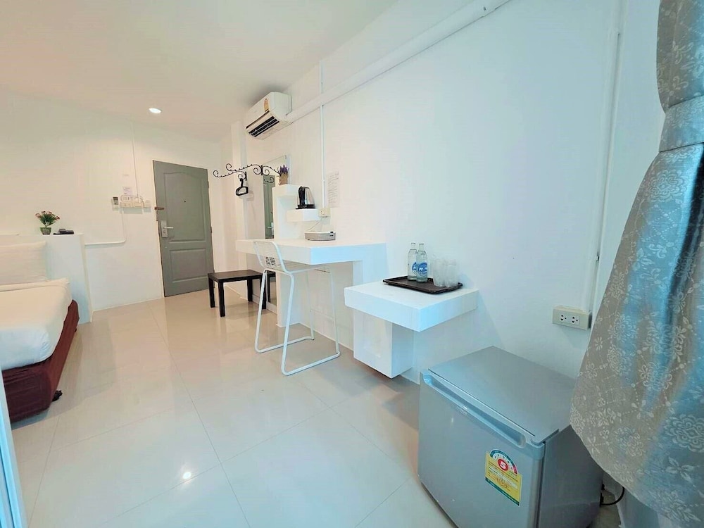 Ma Non Nont Hotel & Apartment 60/61