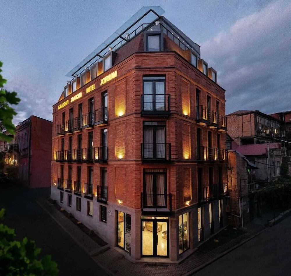Atrium Boutique Hotel 2/50