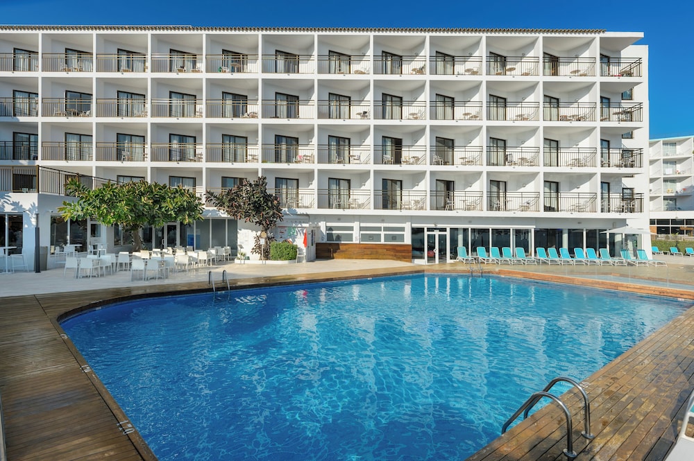 Hotel Vibra San Remo in SANT JOSEP DE SA TALAIA