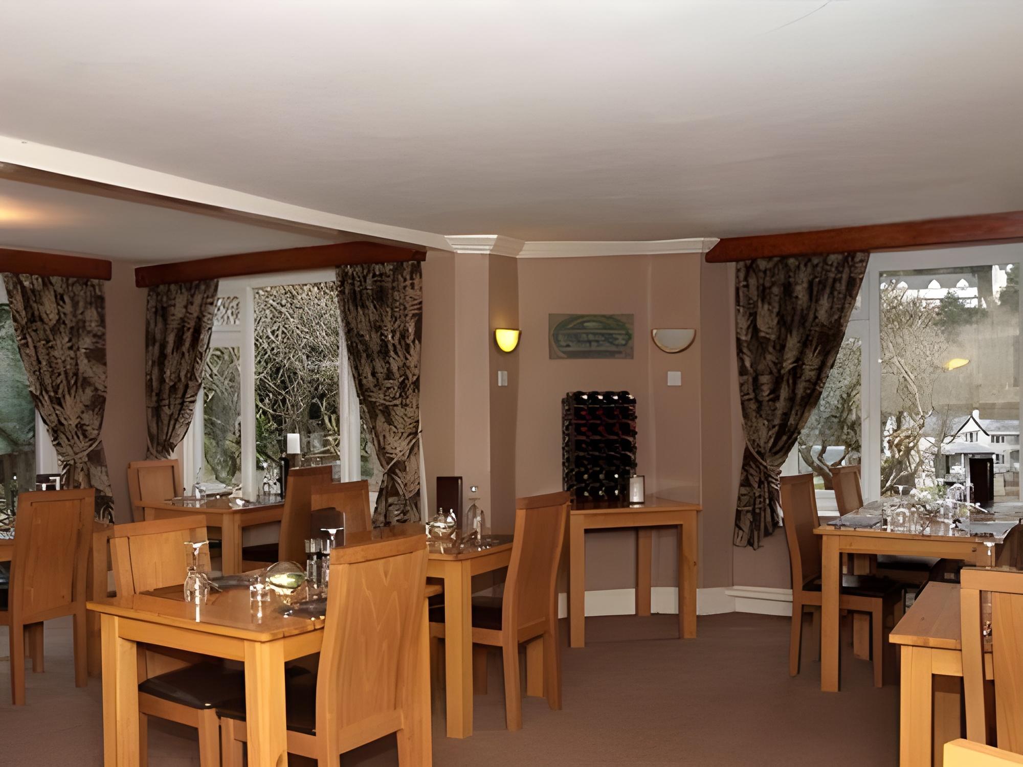 The Royal Lodge 42/53