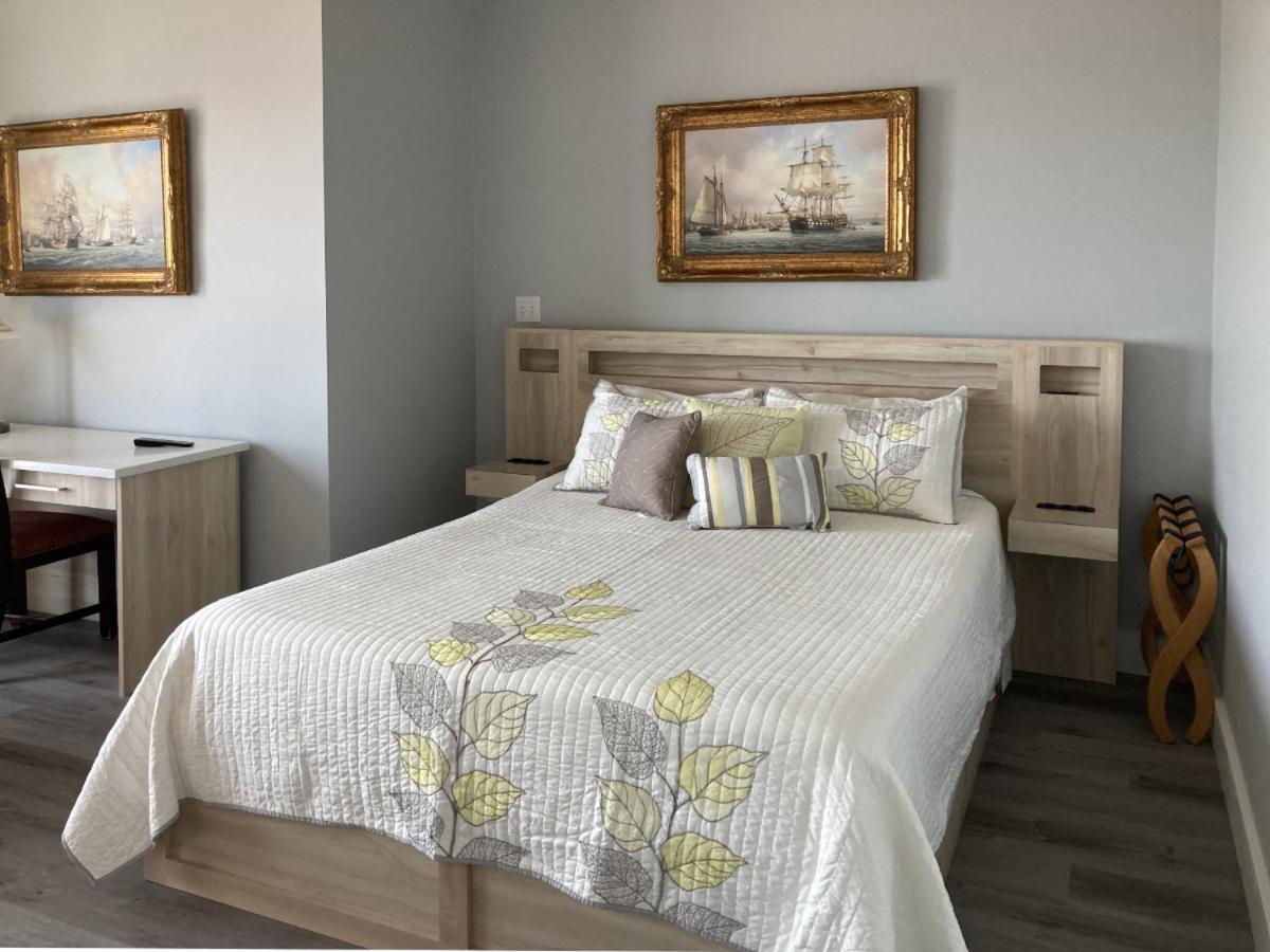 Suite, Queen Bed