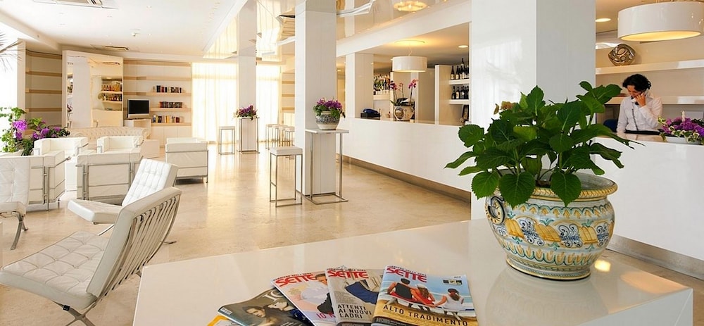 Hotel Excelsior Vasto 8/75