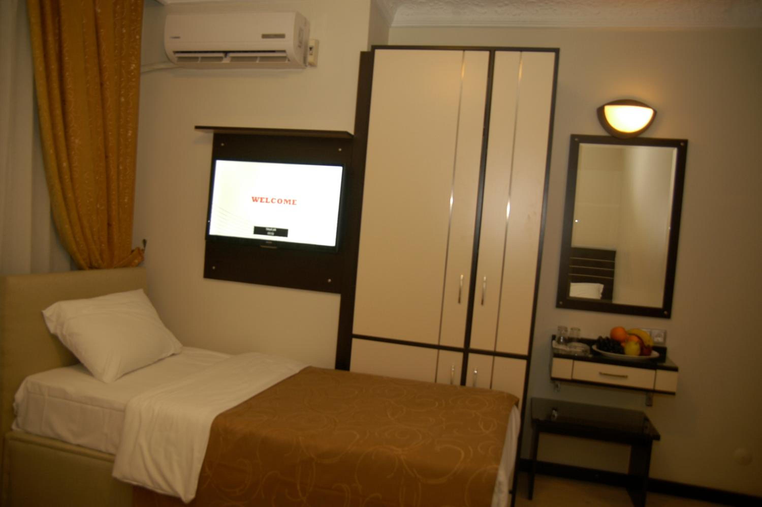 Merdan Hotel 32/48