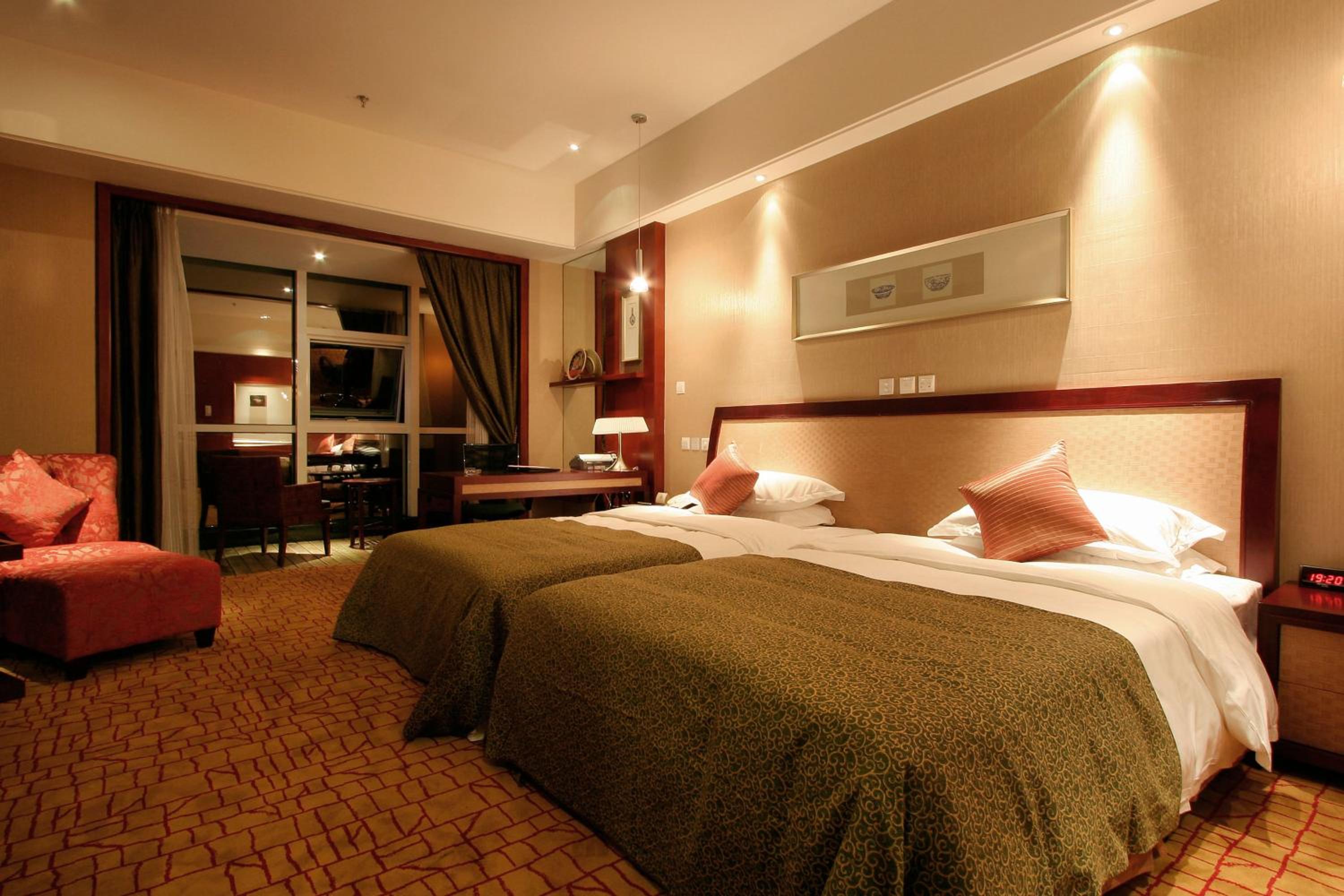 Executive, Twin Beds