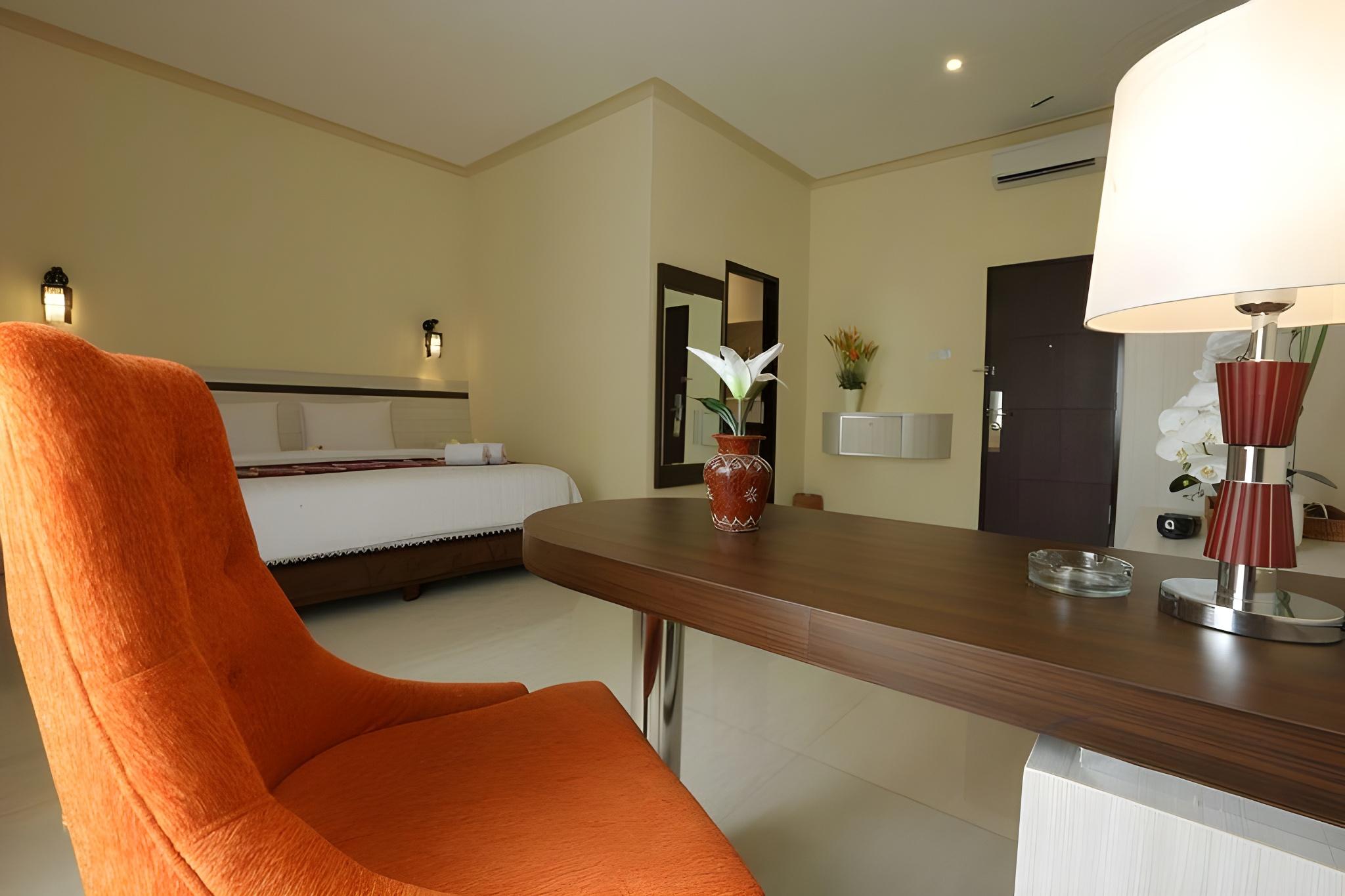 HOTEL PURI INDAH & CONVENTION 98/99