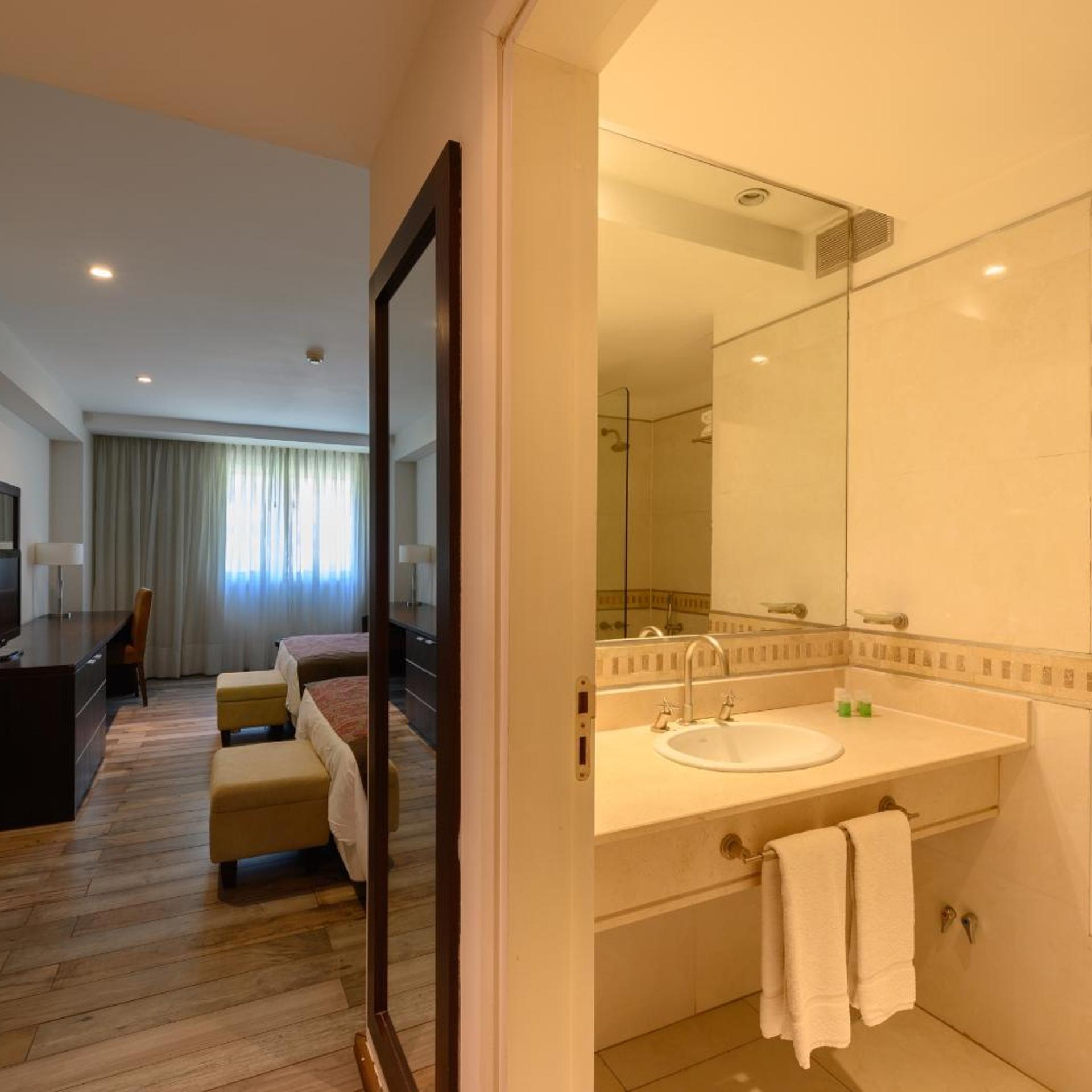 Orfeo Suites Hotel 48/50