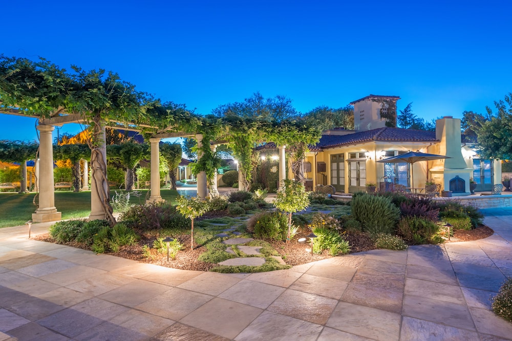 CaliPaso Winery 3/50