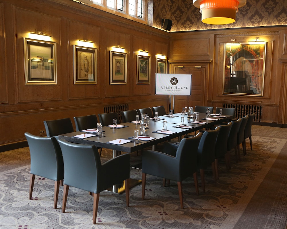 Abbey House Hotel 32/50