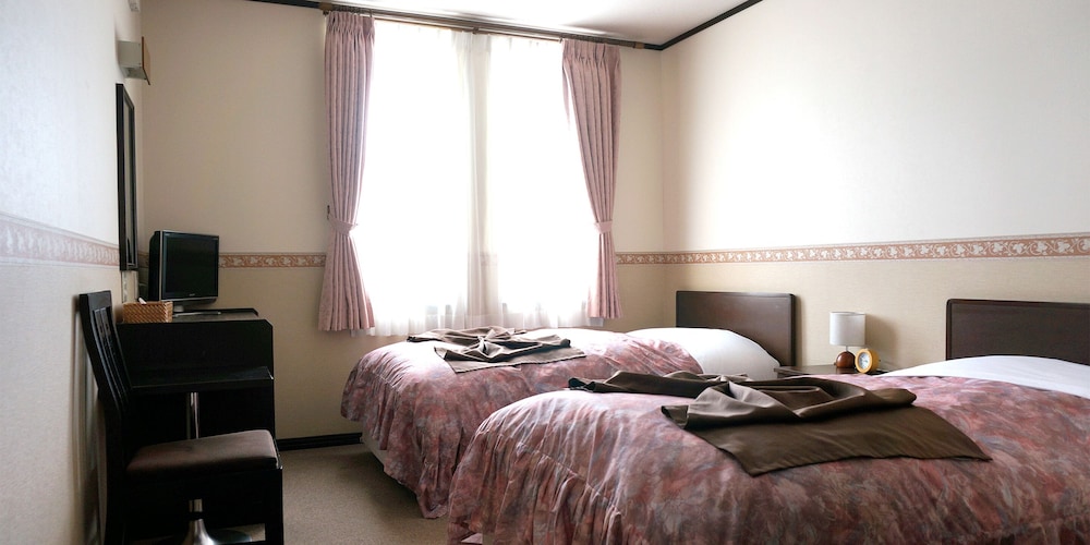 Petit Hotel Blaneneige 12/66