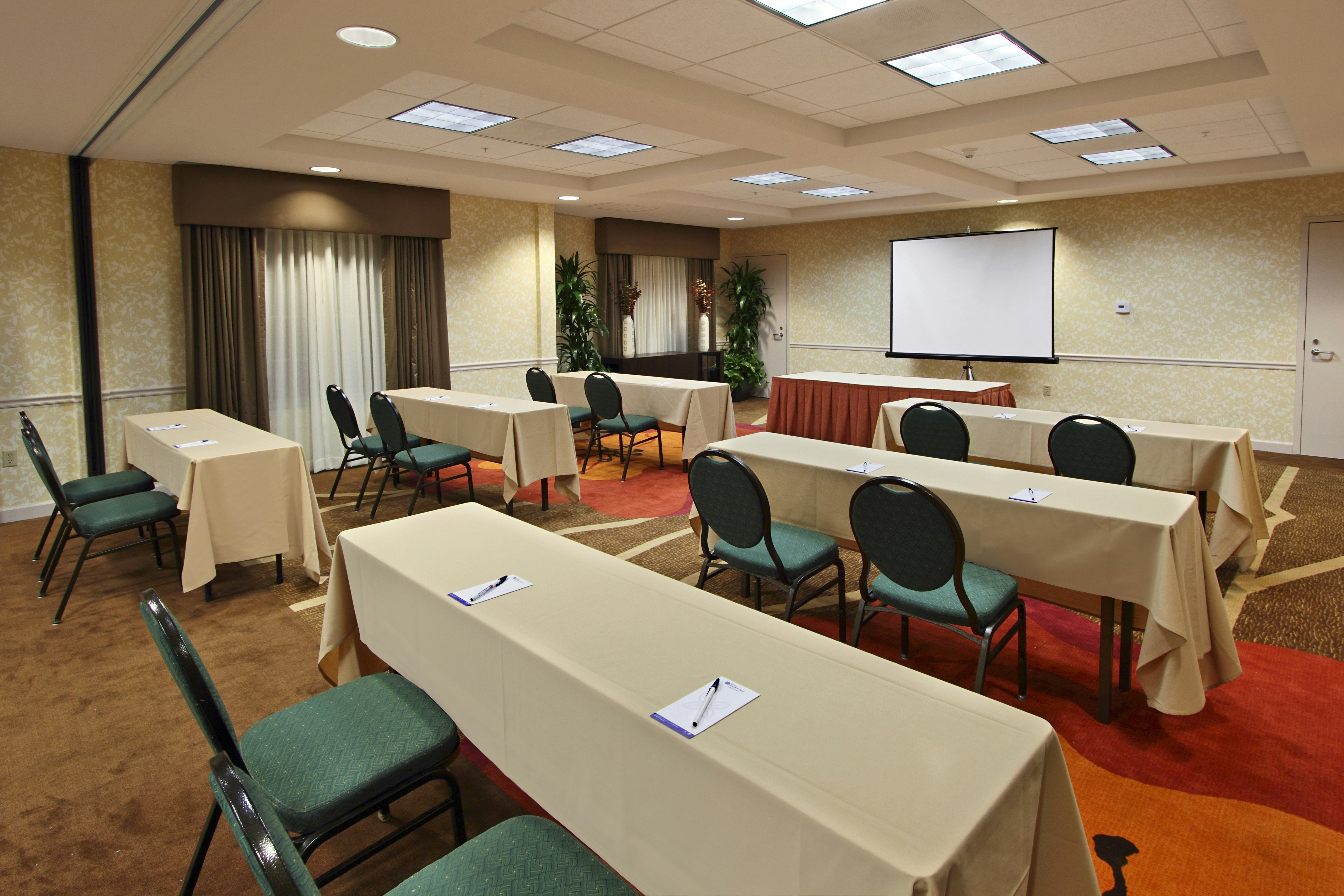 Hilton Garden Inn Calabasas 18/25