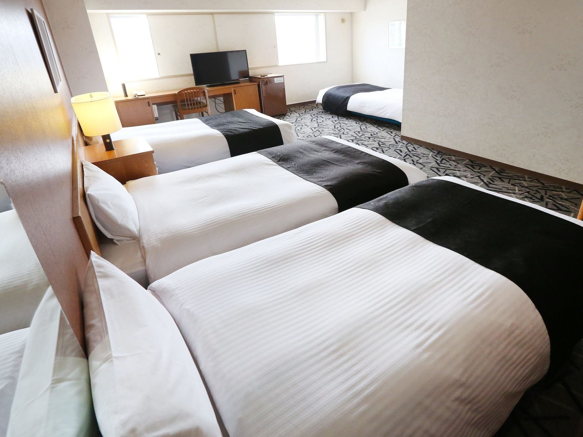 ROOM, QUADRUPLE