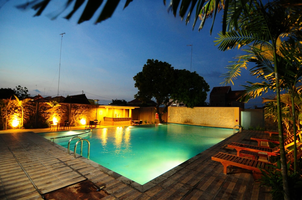 Aston Inn Rembang 50/55