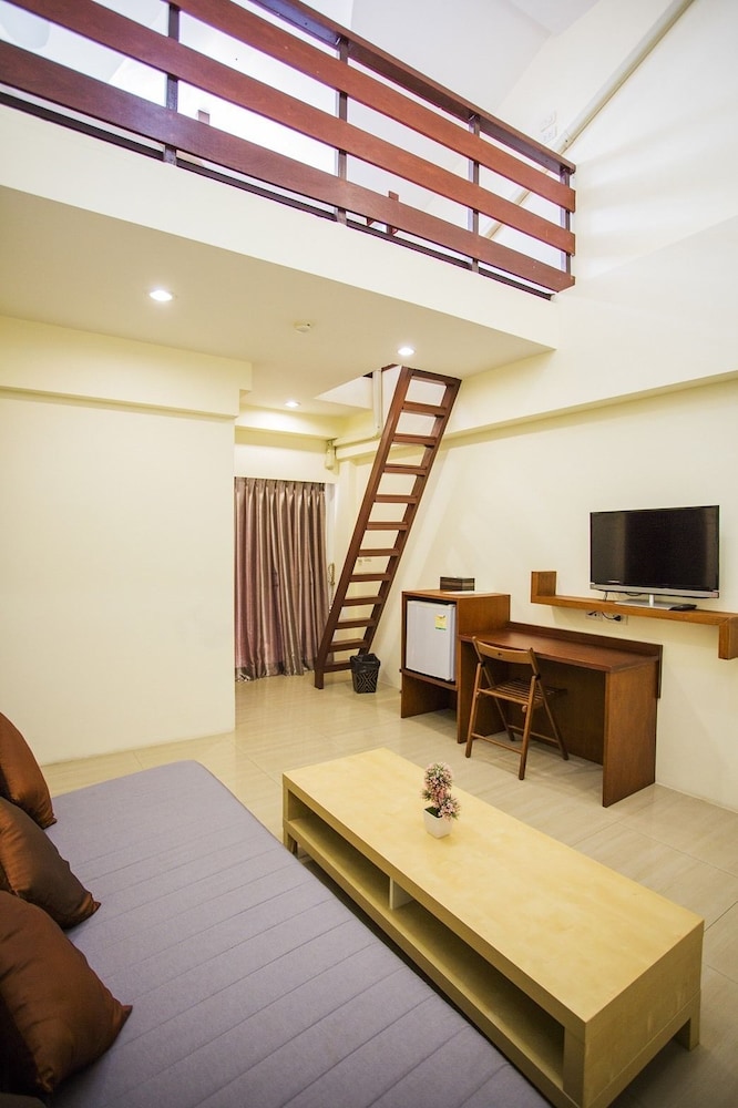 The Loft Resort Bangkok 32/44