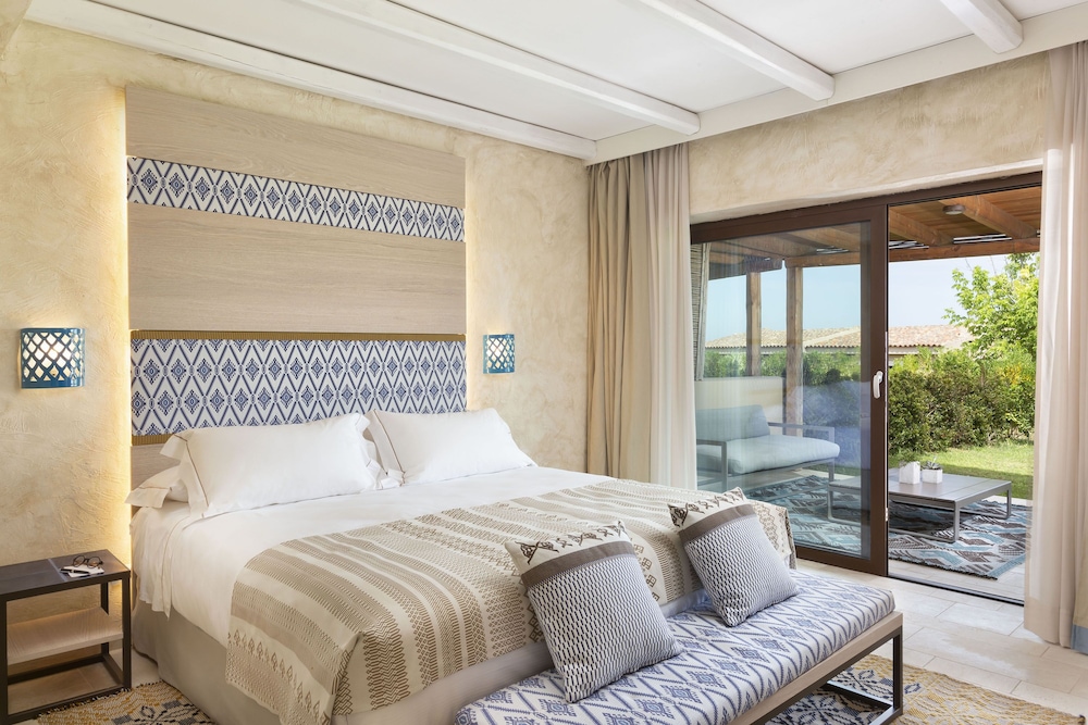 Roof Top, Suite, King Bed, Sofa, Terrace
