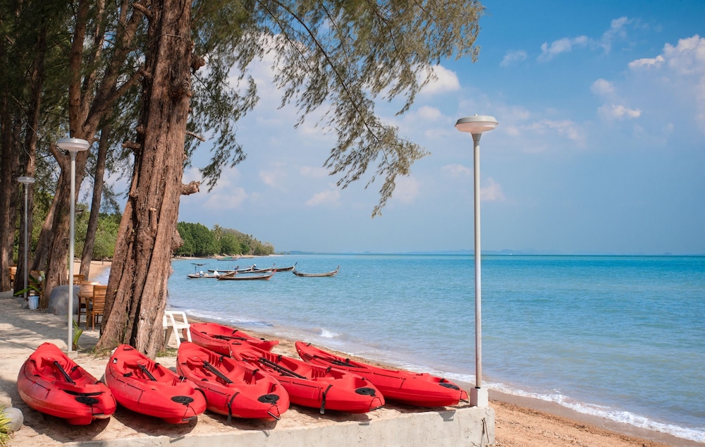Villa Cha Cha Krabi Beachfront Resort 66/69