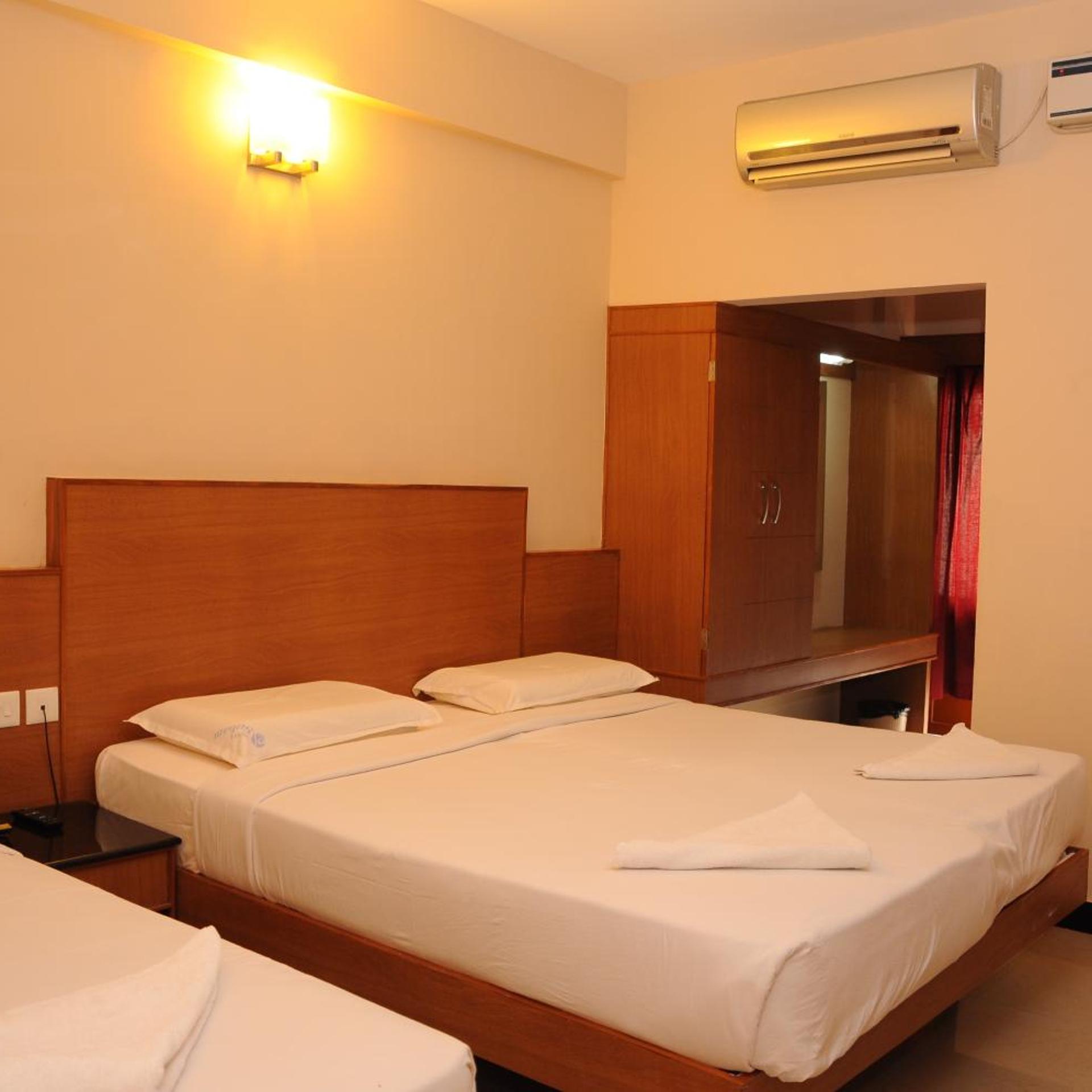 HOTEL SUBAM 12/43