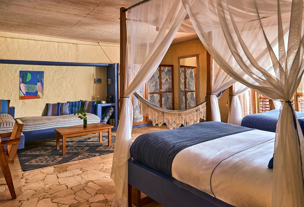 1 BEDROOM, ROMANTIC, BUNGALOW, PRIVATE POOL