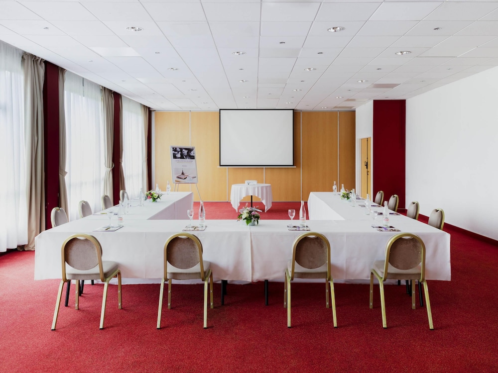 Mercure Nevers Pont De Loire 55/67