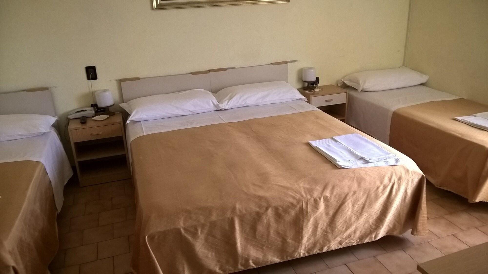 Hotel Parigi 16/44