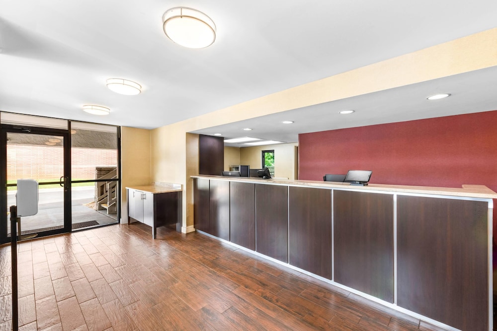 Econo Lodge Charlotte Airport photo2
