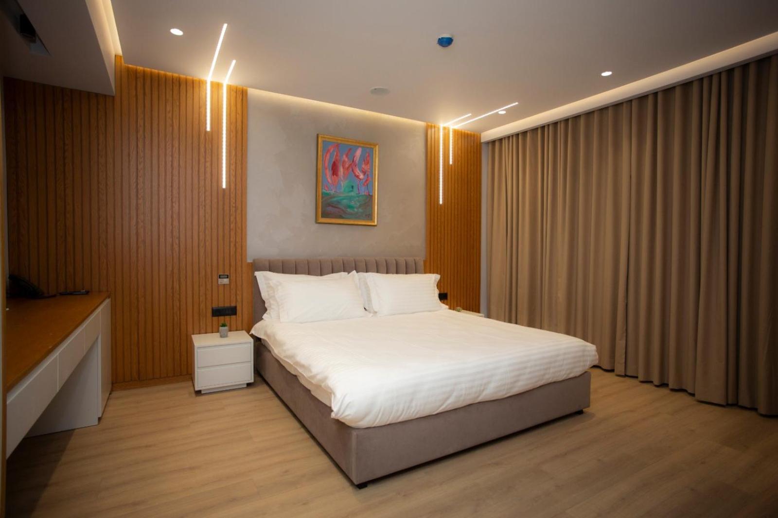 Primo Hotel 19/45