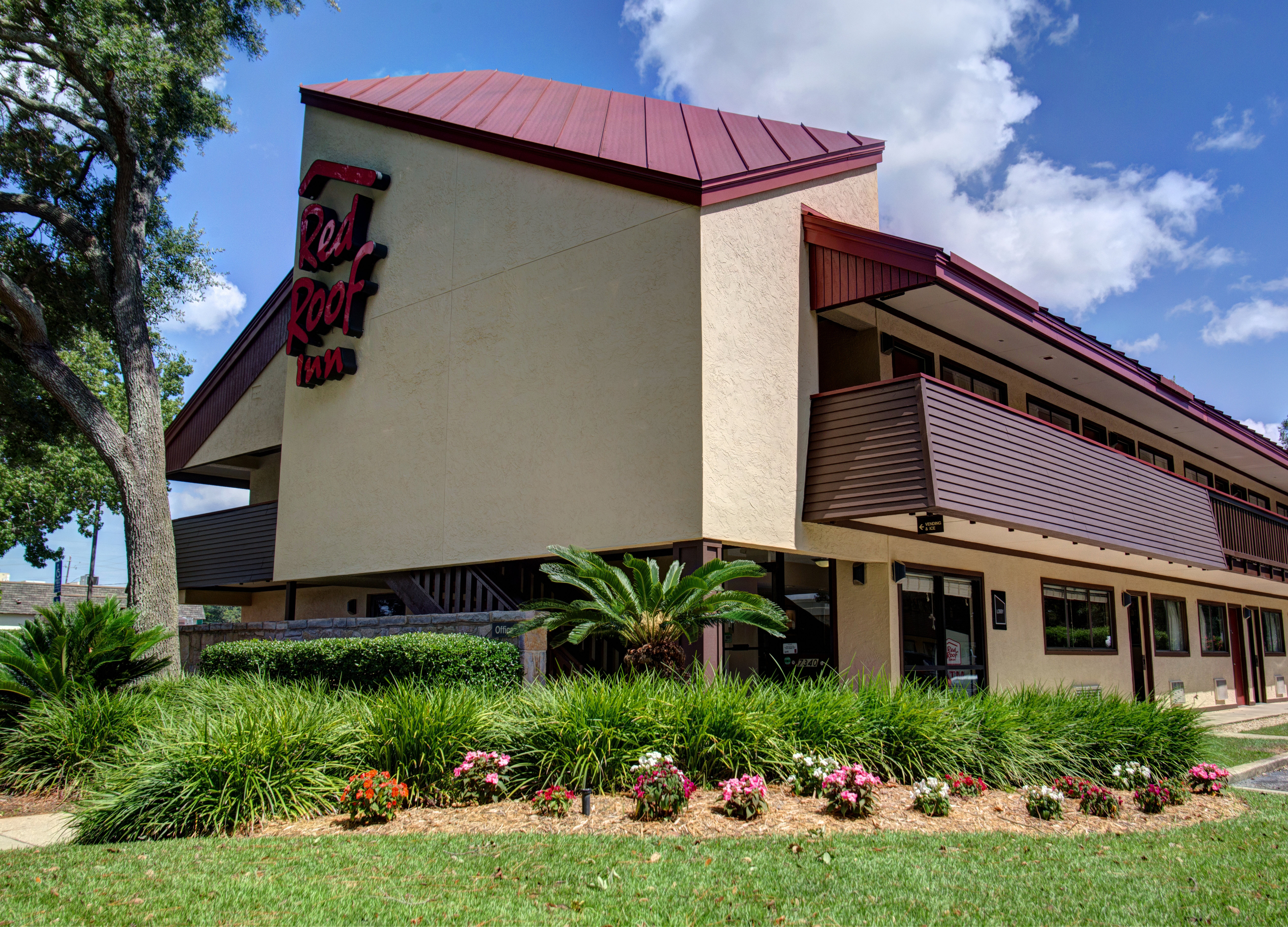 Red Roof Inn Pensacola - West Florida Hospital 2/28