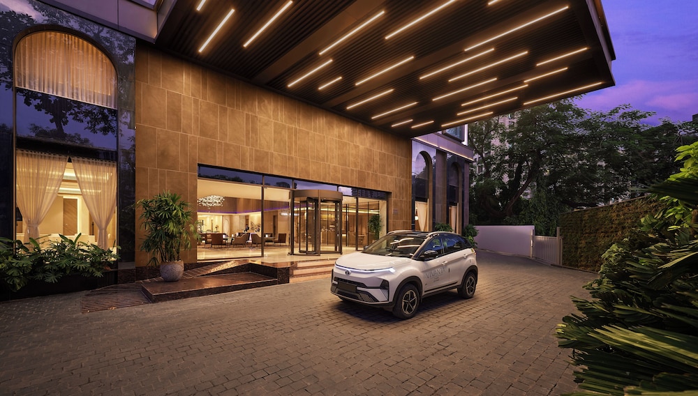 Vivanta Thane LBS Road 5/36