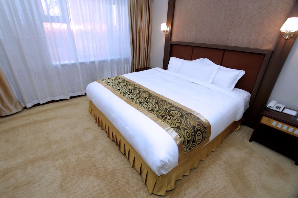 Flower Hotel 10/49