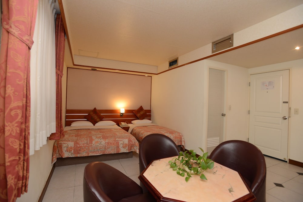 Hua Guo Hotel 34/50
