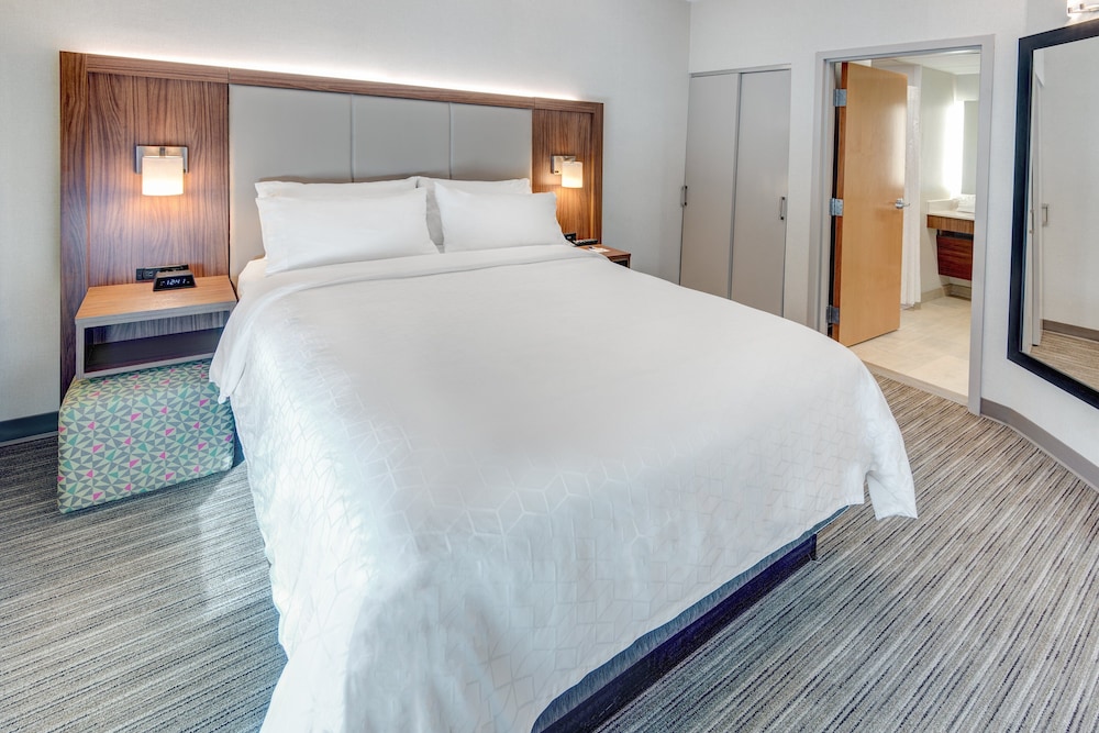 Holiday Inn Express & Suites West Long Branch - Eatontown 30/74