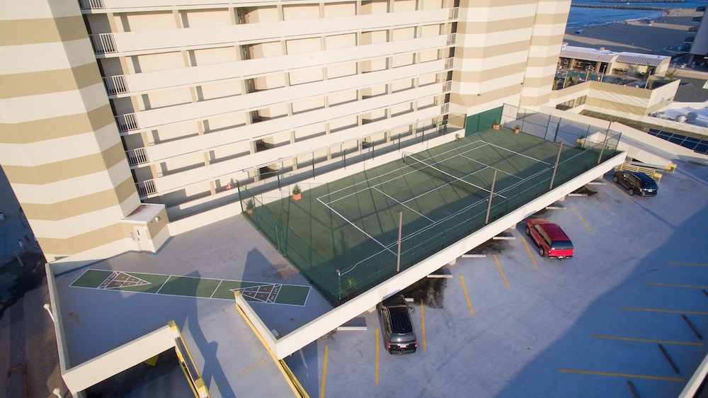 Beach Quarters Resort 20/50