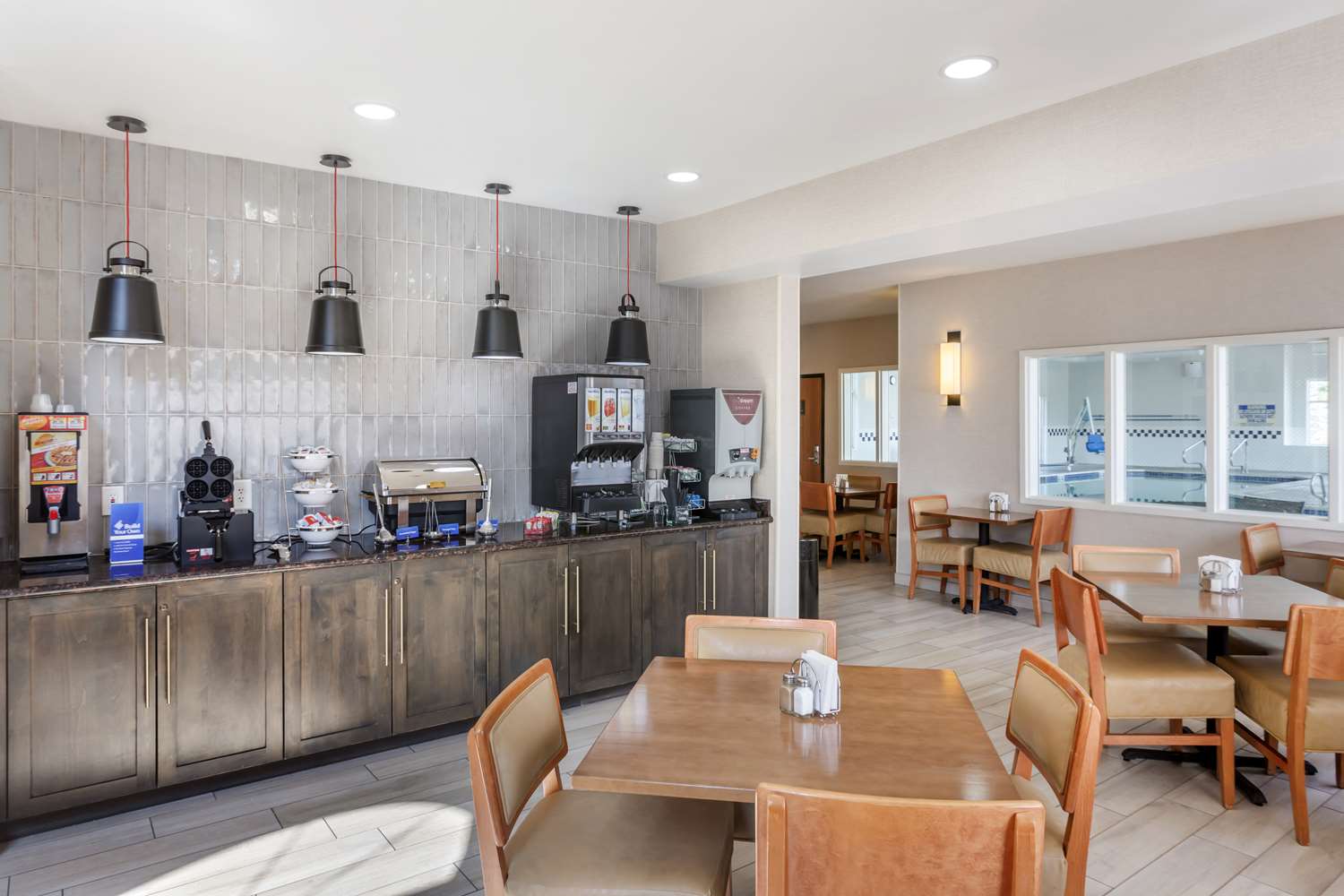 Best Western Holiday Hills 33/45
