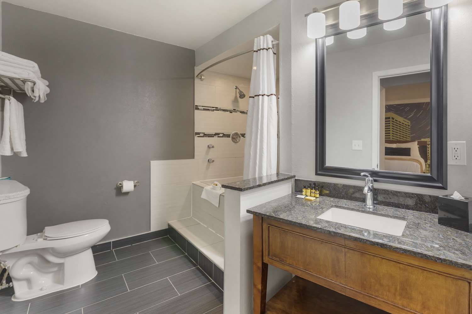 Best Western Plus Milwaukee West 43/45