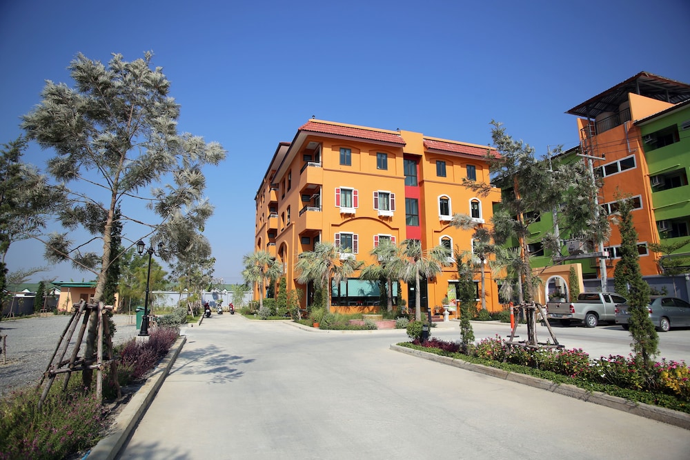 I-Home Residence And Hotel 11/67