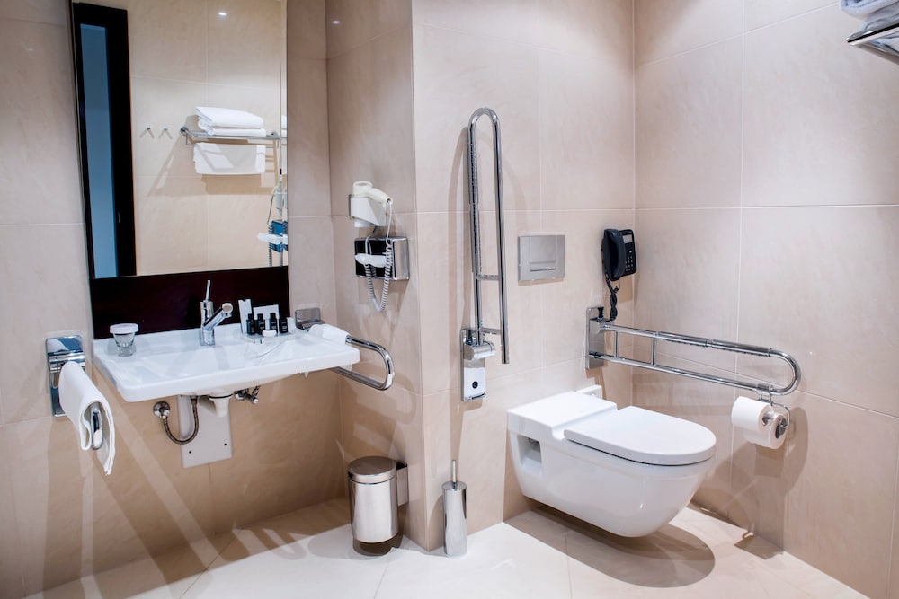 CROWNE PLAZA BRATISLAVA 15/74