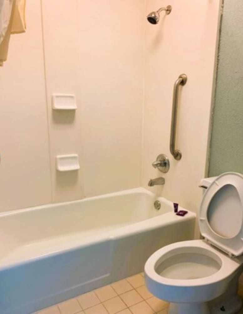 OYO Hotel Dundee By Crystal Lake 47/50