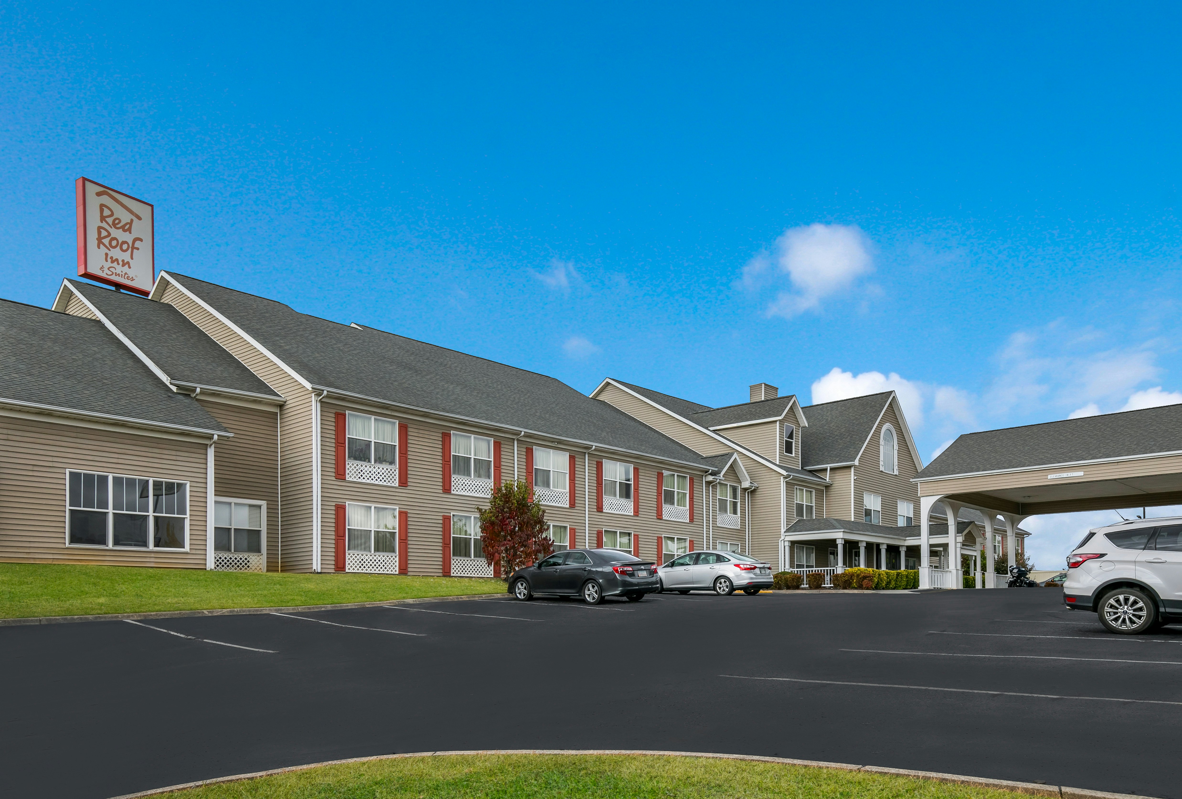 Red Roof Inn and Suites Knoxville East 36/42