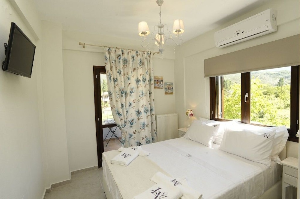 Levantes Villas 4/36