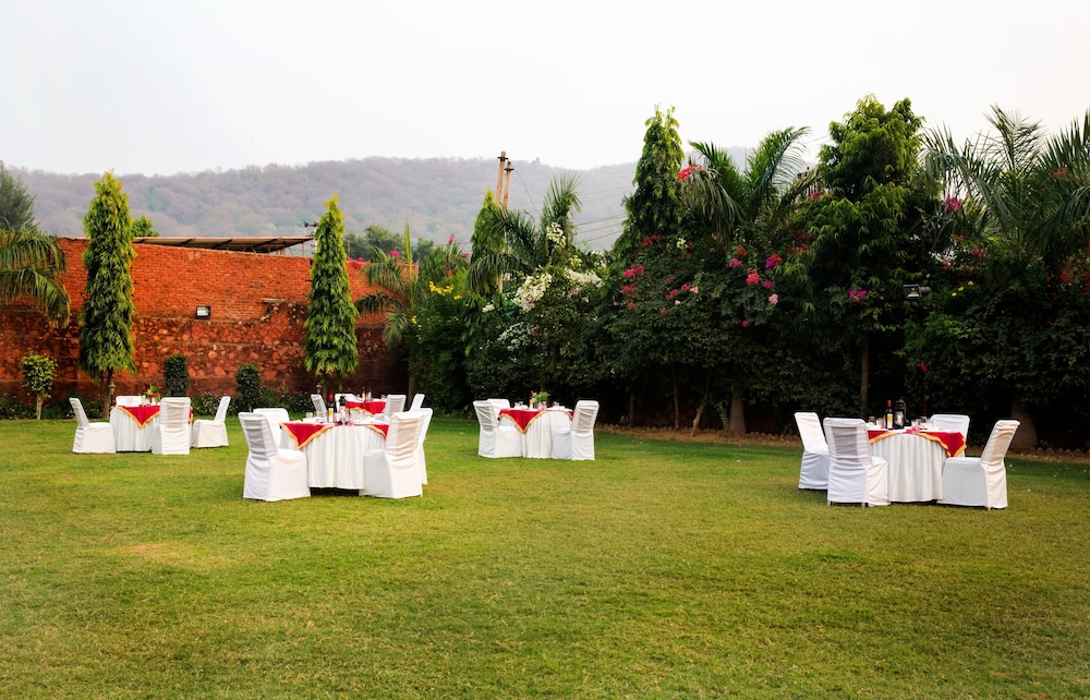 Ranthambhore National Resort 65/73