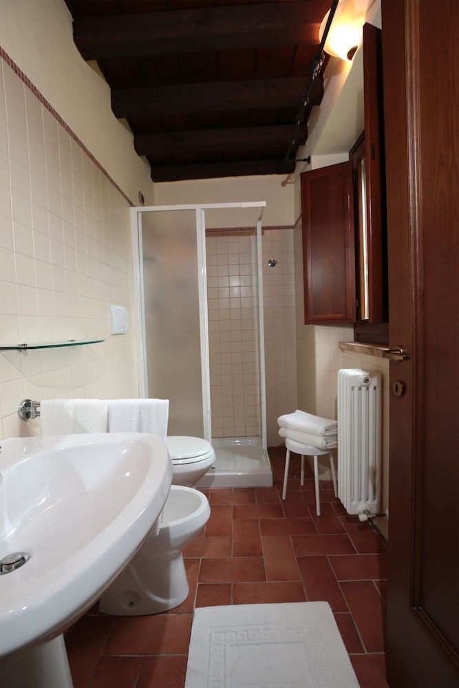 Il Castellaro Country House 70/71